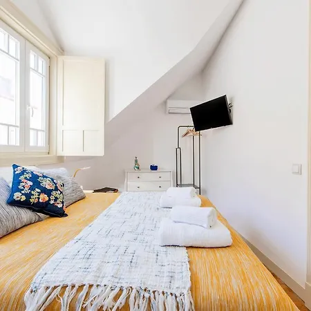 Casa Do Sapalinho Ii - Downtown Apartment *